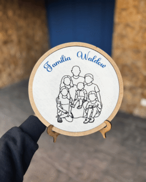 Bastidor com Bordado Personalizado - Modelo Foto em família